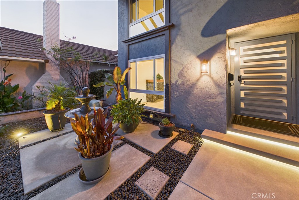 5089 Saratoga Avenue Property Photo 15