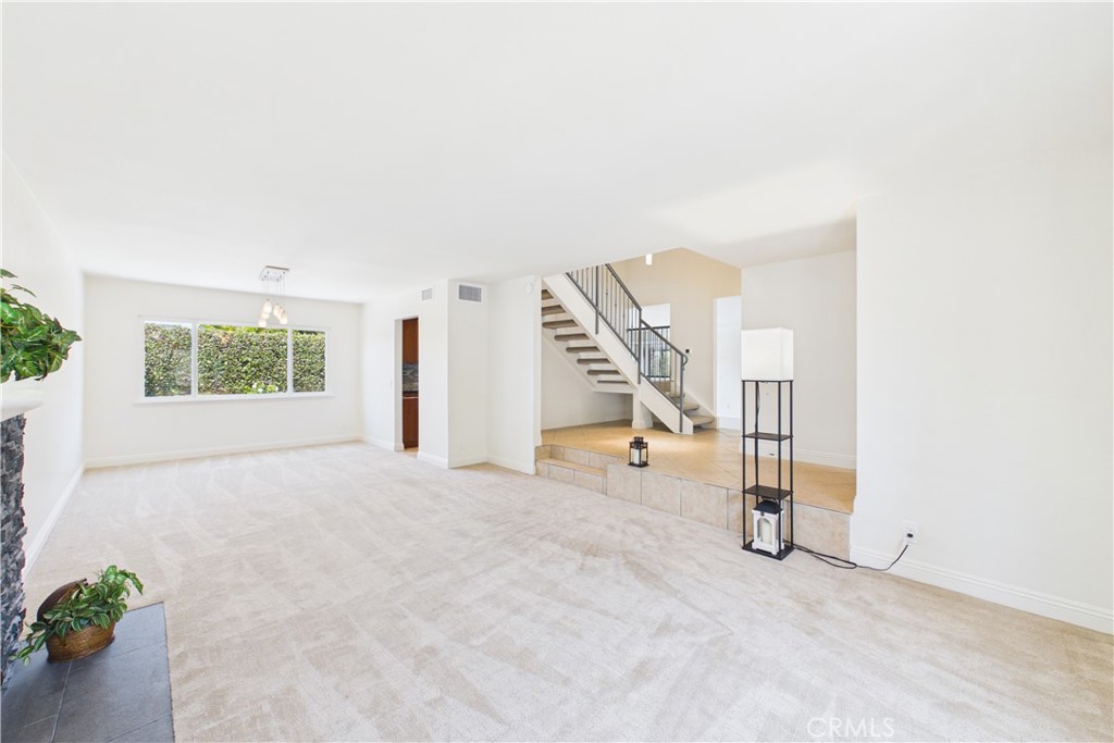 5089 Saratoga Avenue Property Photo 16
