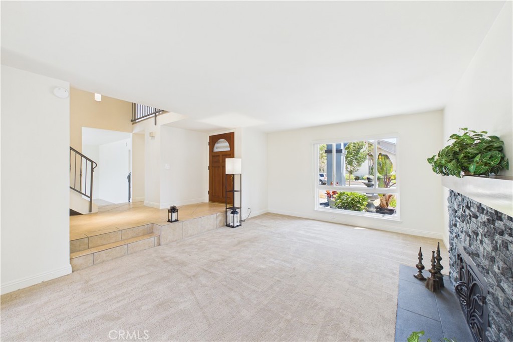 5089 Saratoga Avenue Property Photo 17