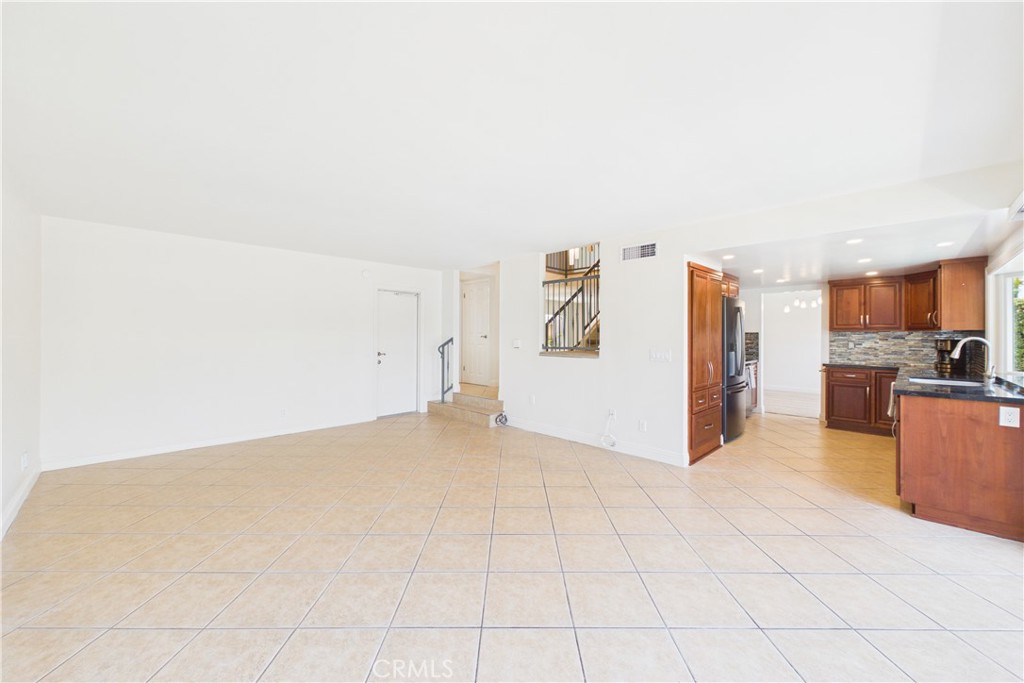 5089 Saratoga Avenue Property Photo 24