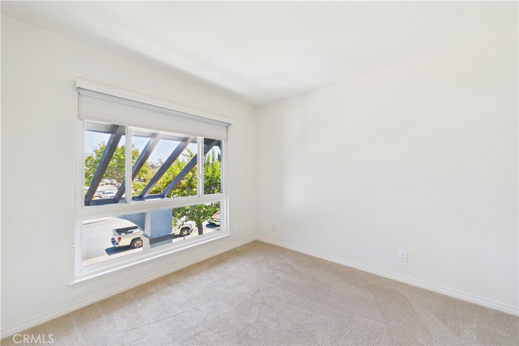 5089 Saratoga Avenue Property Photo 43