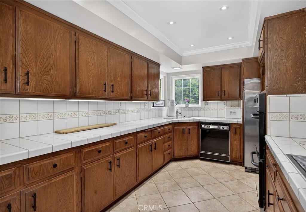 2388 Temescal Property Photo 14