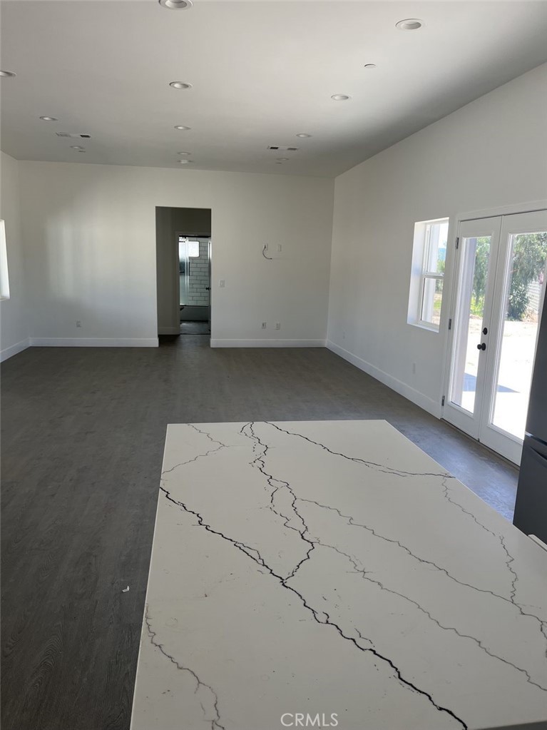 42392 Sabina Property Photo 2