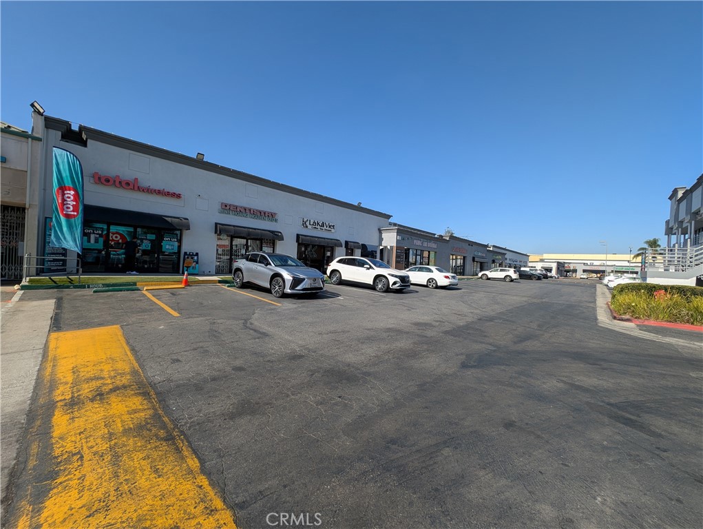 9928 Bolsa Avenue Property Photo 3