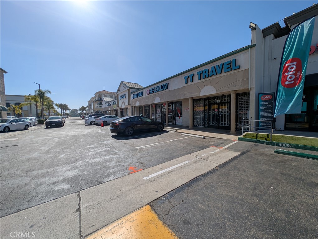 9928 Bolsa Avenue Property Photo 4