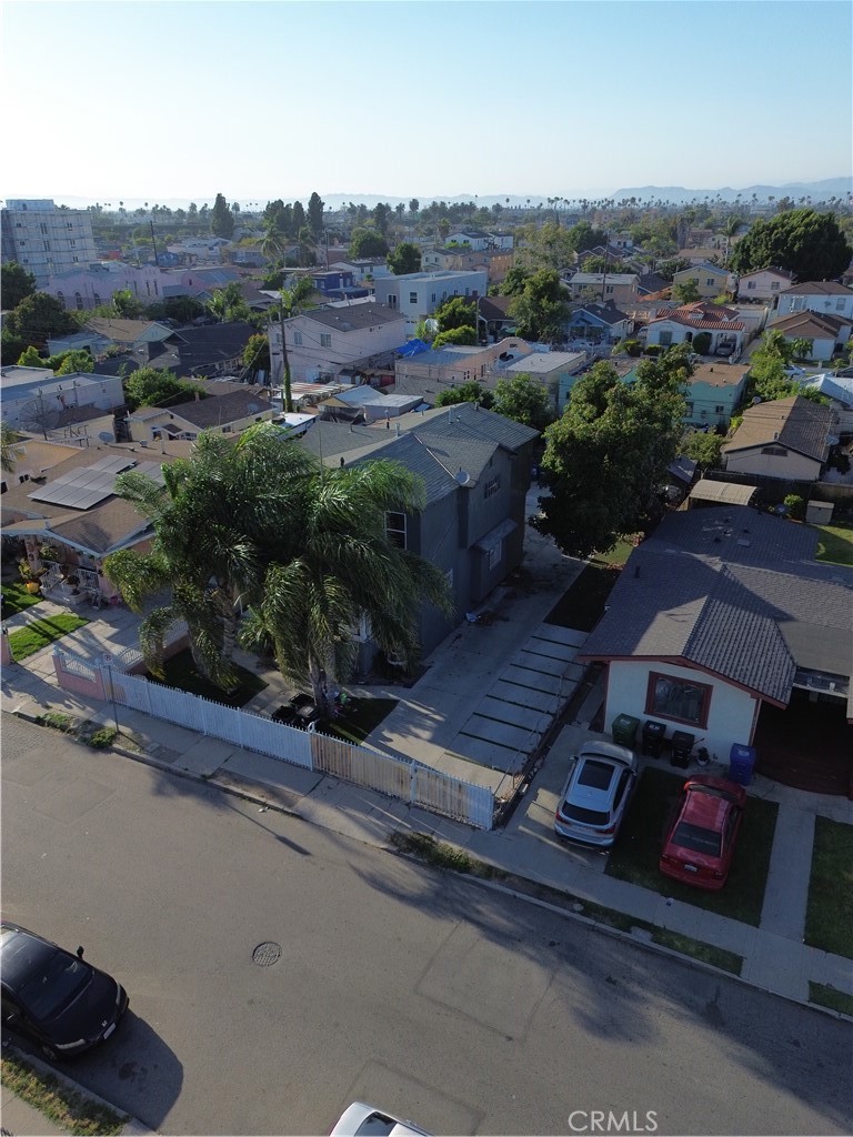 207 W 85TH PLACE Property Photo 1