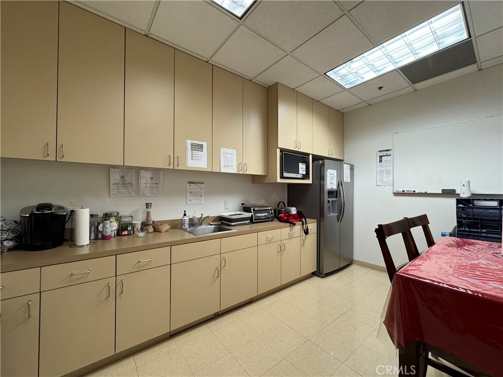 4200 Concours Property Photo 7