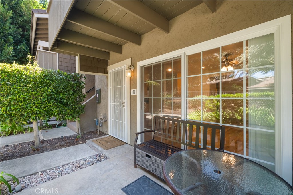 181 Streamwood Property Photo 3