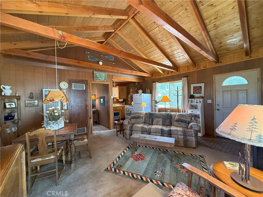 936 Pinon Lane Property Photo 7