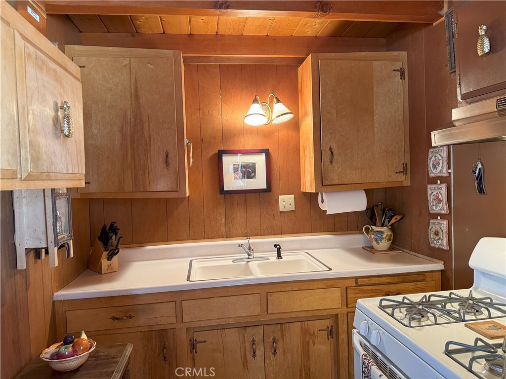936 Pinon Lane Property Photo 12