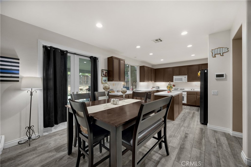 32509 Sprucewood Property Photo 9