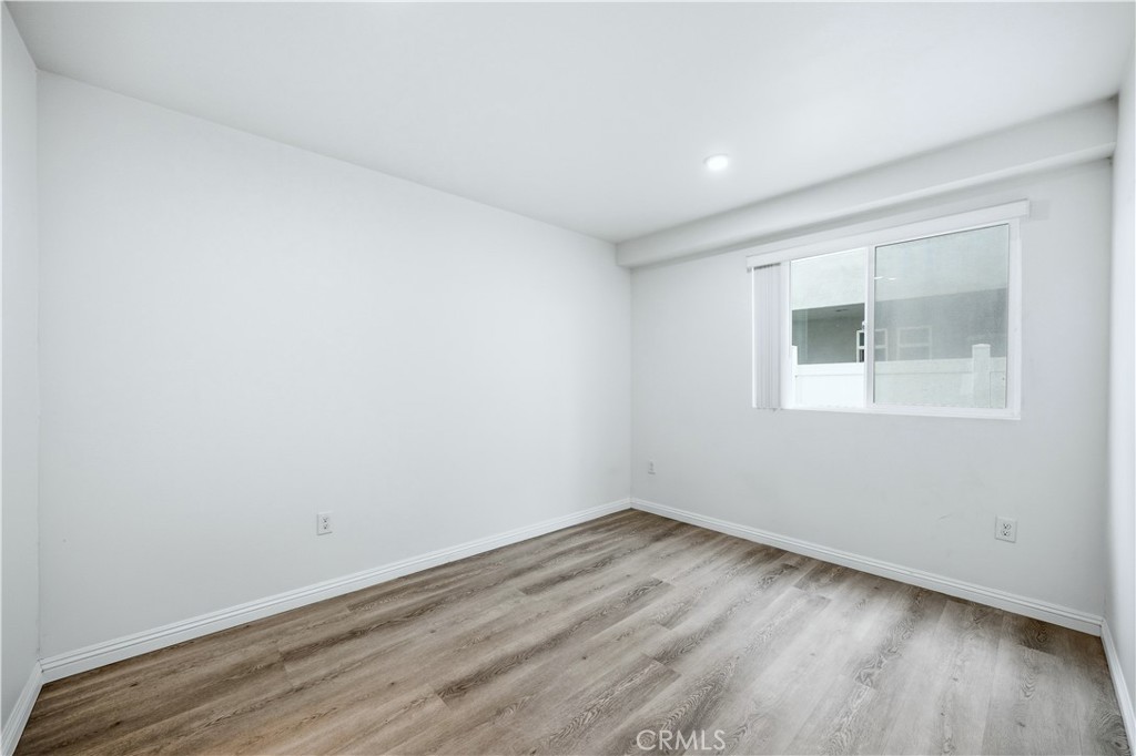 6919 S Menlo Property Photo 5