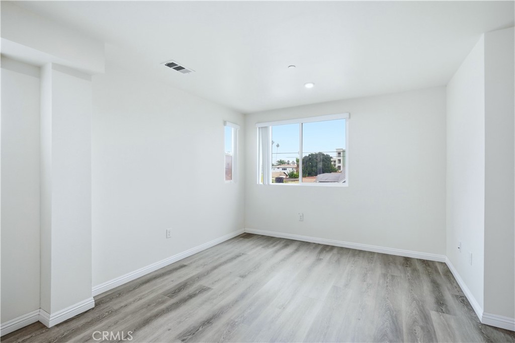6919 S Menlo Property Photo 17