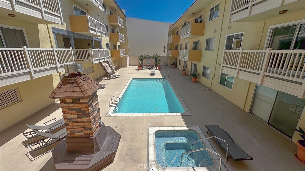 1707 Pacific Coast 507 Property Photo 1