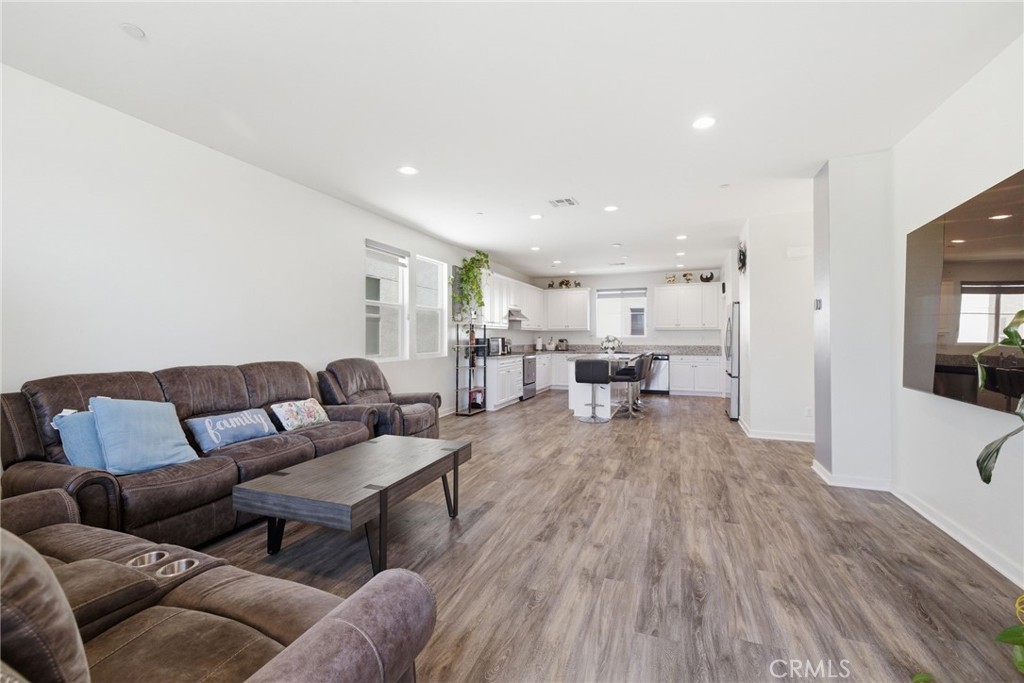 10881 Shoals Place Property Photo 7