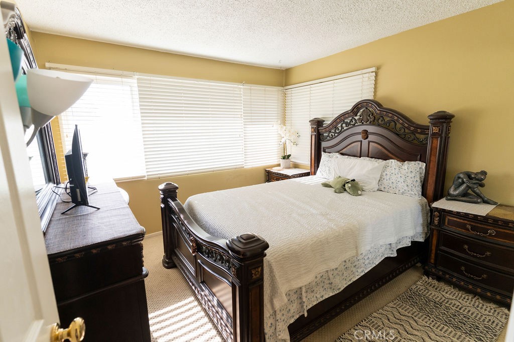 2419 Deerpark Property Photo 17