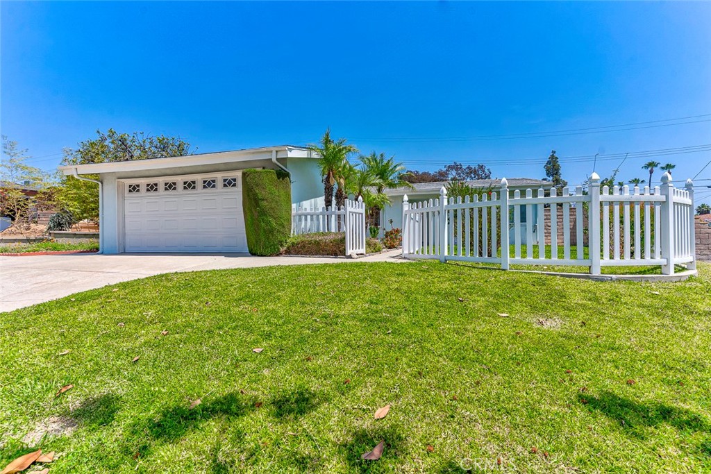 14747 Bora Drive Property Photo 21