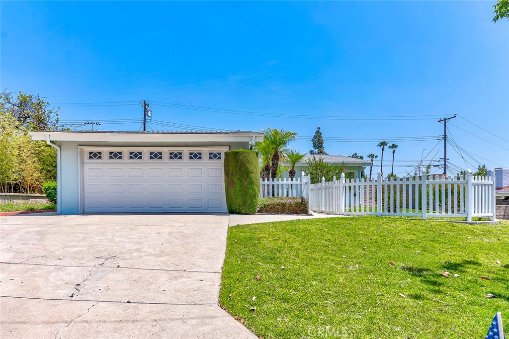 14747 Bora Drive Property Photo 22