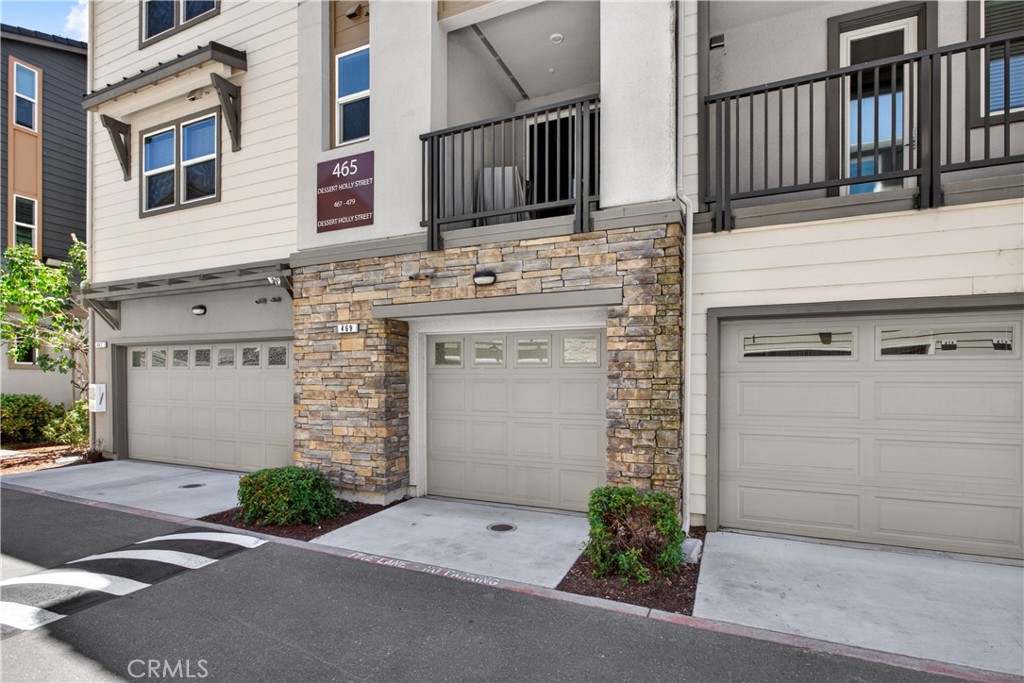 469 Desert Holly Property Photo 32