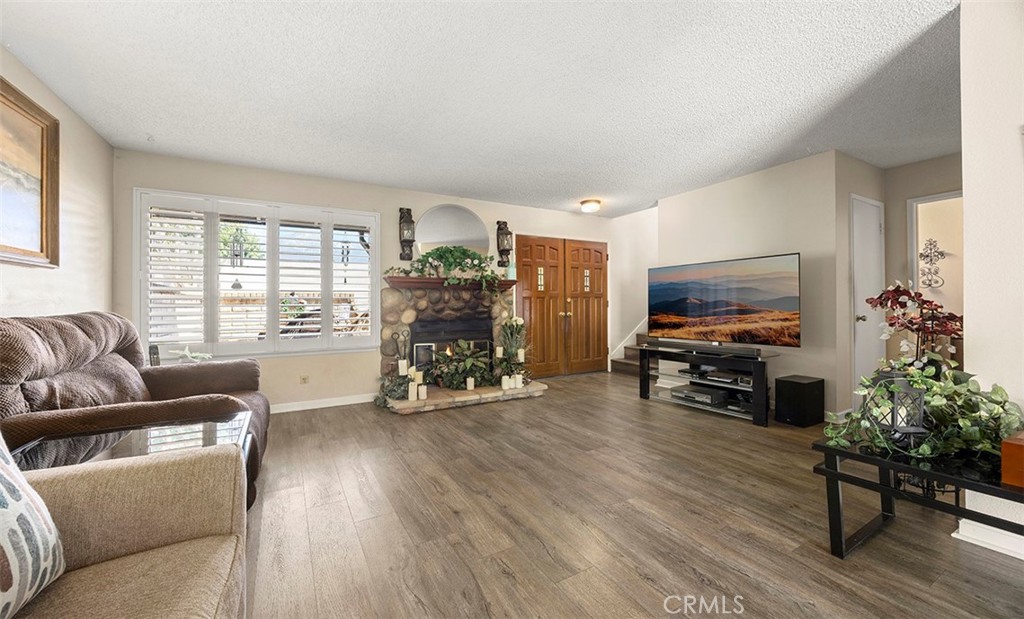 9766 El Paseo Property Photo 7
