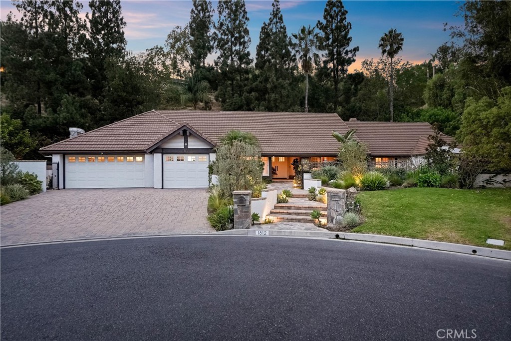 1812 Overview Circle Property Photo 3