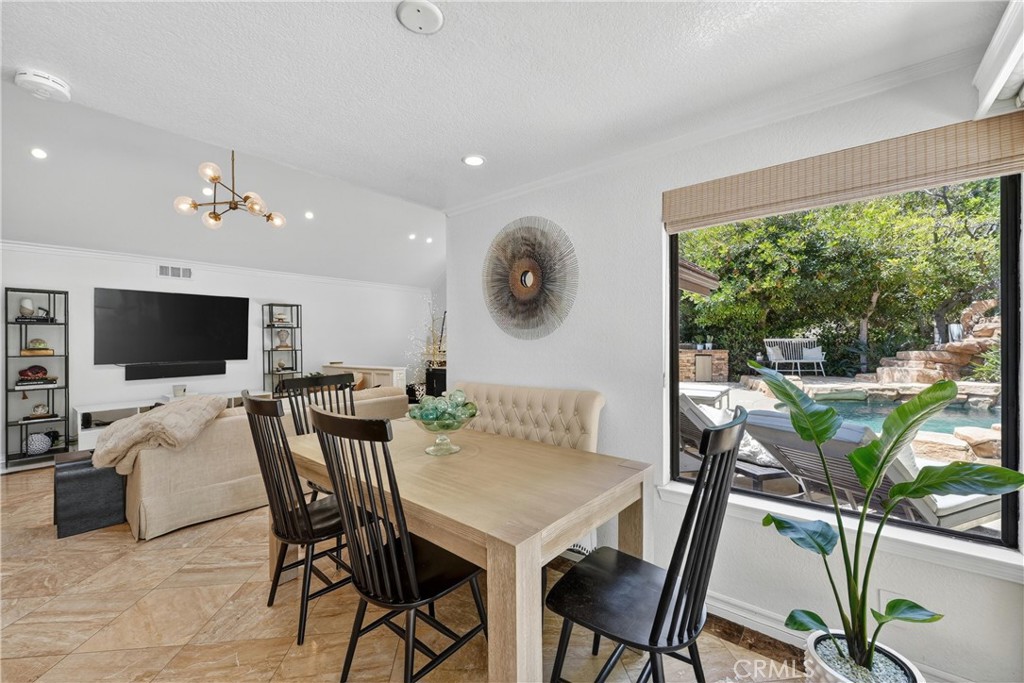 1812 Overview Circle Property Photo 30