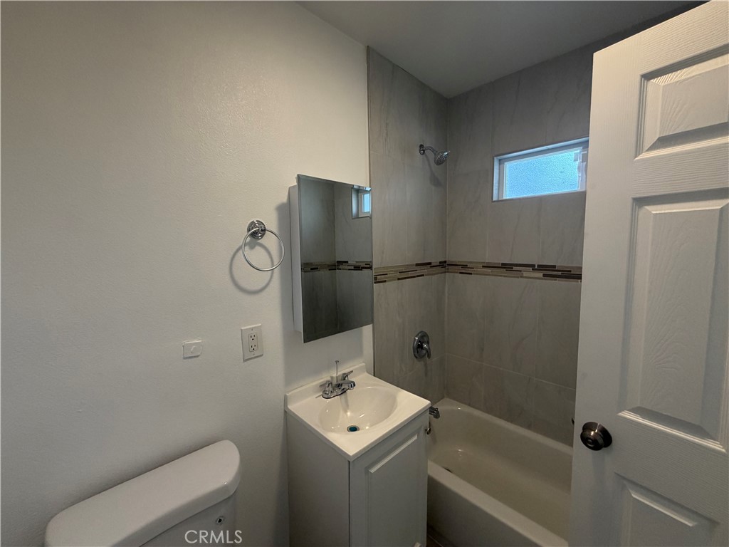 714 Atlantic Avenue Property Photo 5
