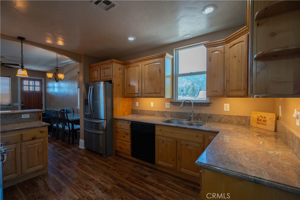 312 N Division Property Photo 5