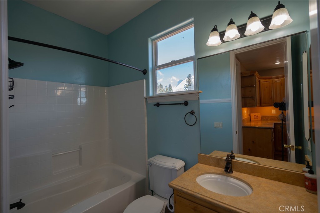 312 N Division Property Photo 10