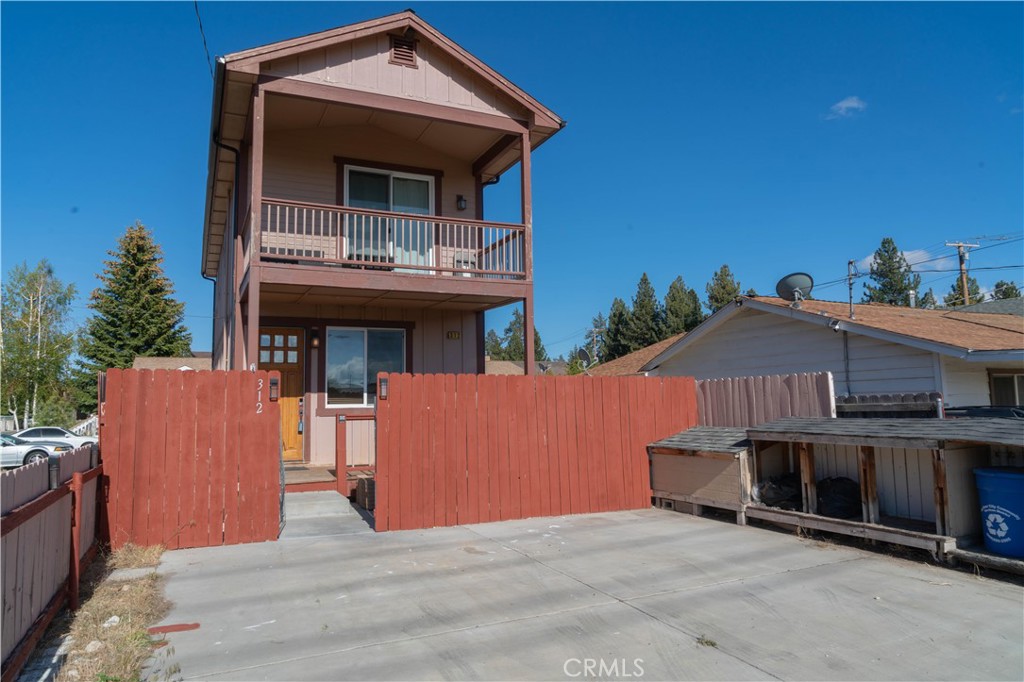 312 N Division Property Photo 22