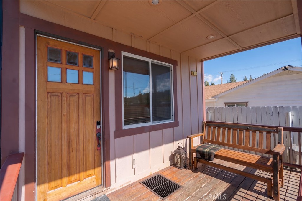 312 N Division Property Photo 23