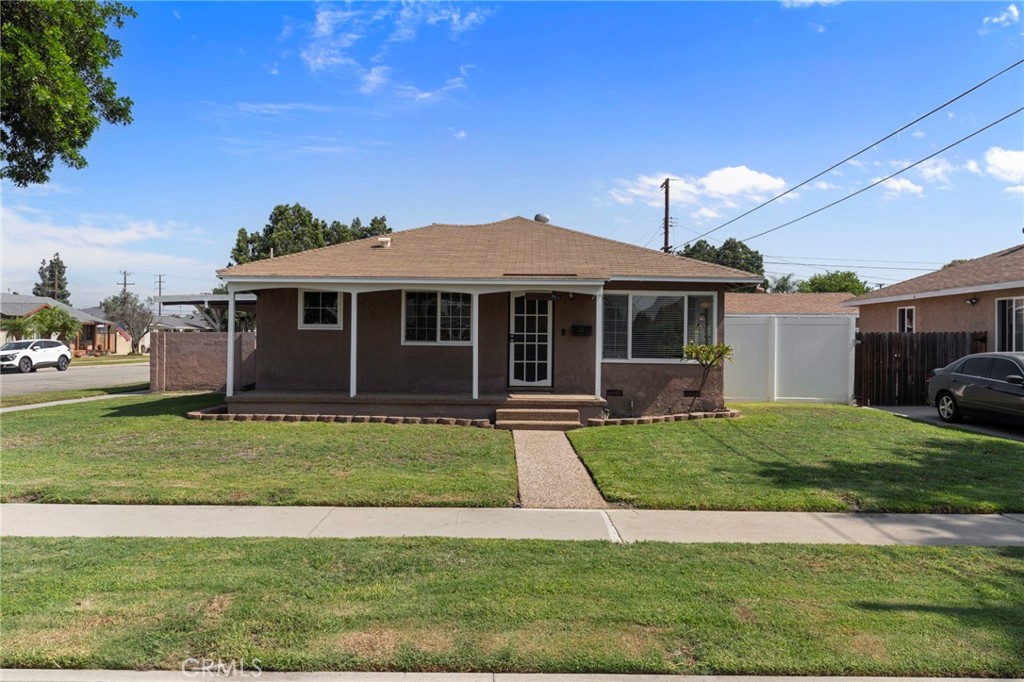 14402 Fairford Property Photo 1