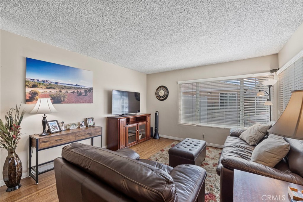 14402 Fairford Property Photo 6
