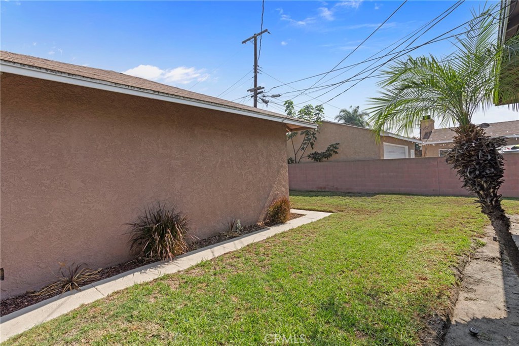 14402 Fairford Property Photo 30