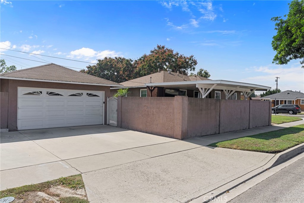 14402 Fairford Property Photo 34