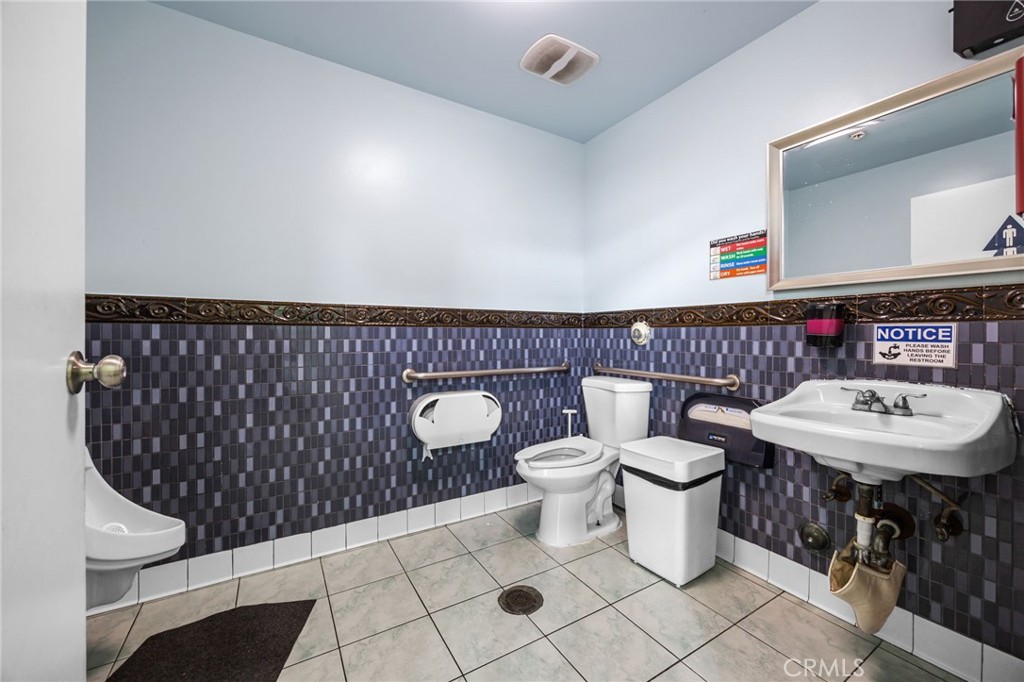18010 Newhope Street C Property Photo 15