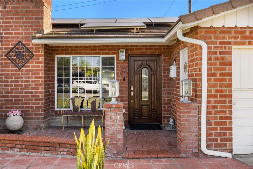 8708 Cherokee Property Photo 4