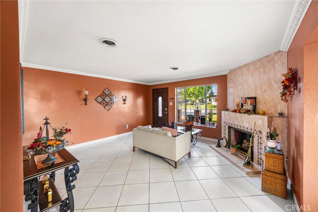 8708 Cherokee Property Photo 7