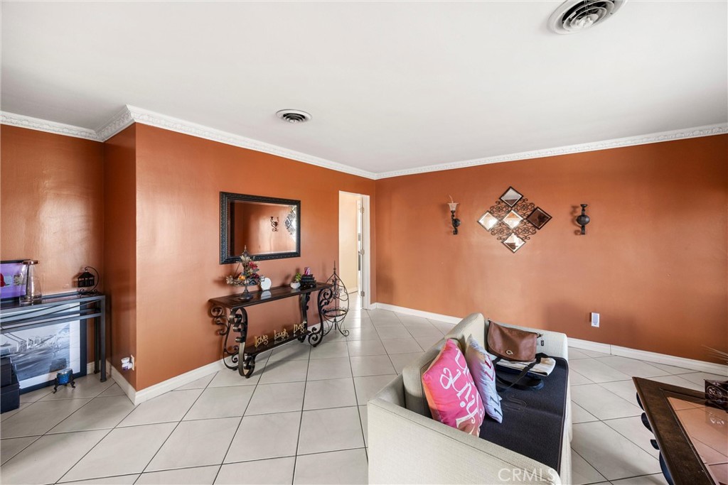 8708 Cherokee Property Photo 8