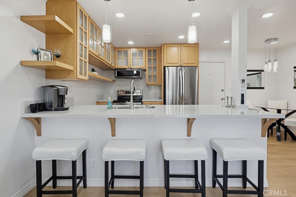 363 Newport Avenue 302 Property Photo 10