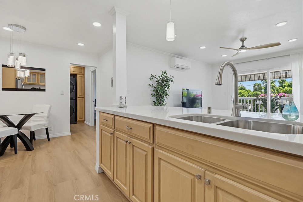 363 Newport Avenue 302 Property Photo 14