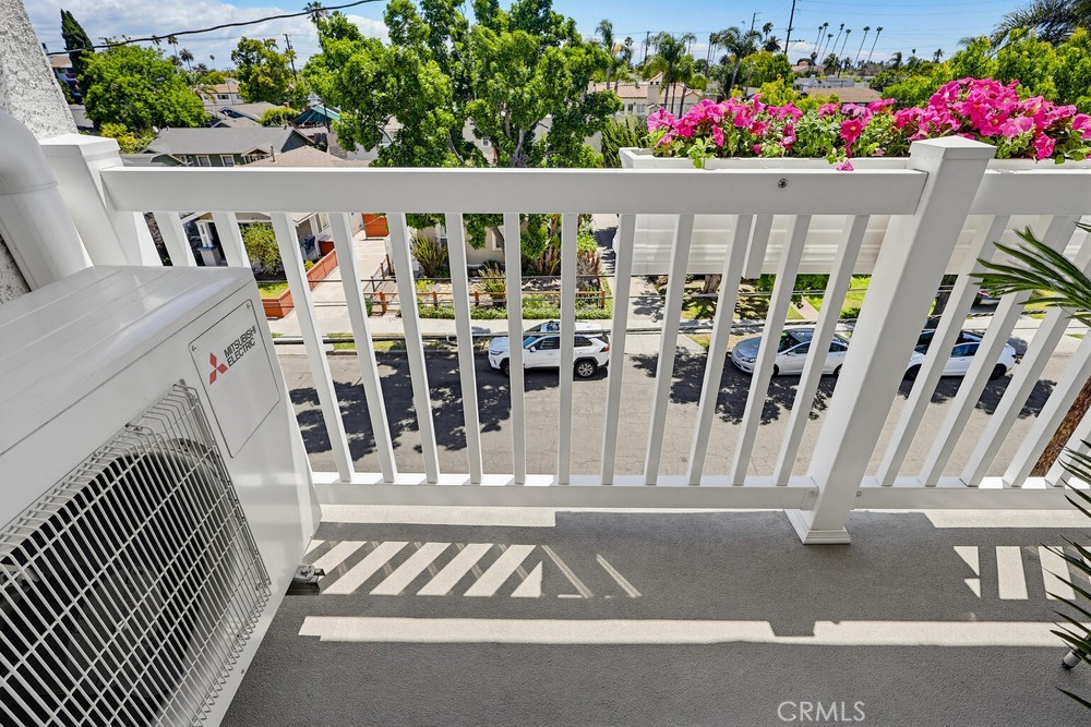 363 Newport Avenue 302 Property Photo 19