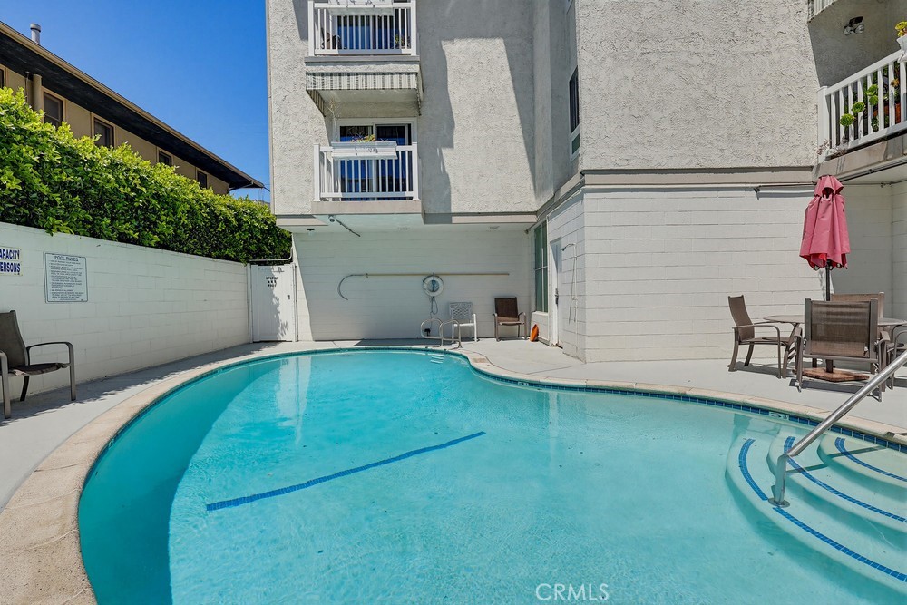 363 Newport Avenue 302 Property Photo 35
