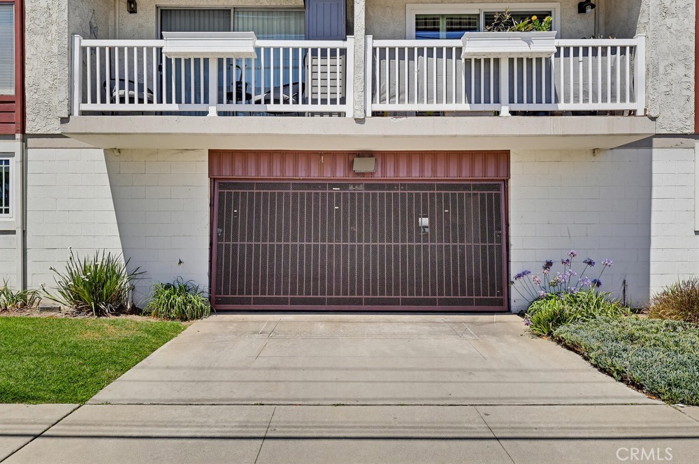 363 Newport Avenue 302 Property Photo 38