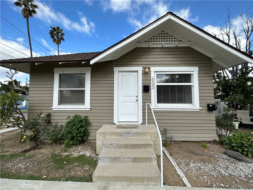 633 W Maple Avenue Property Photo 3