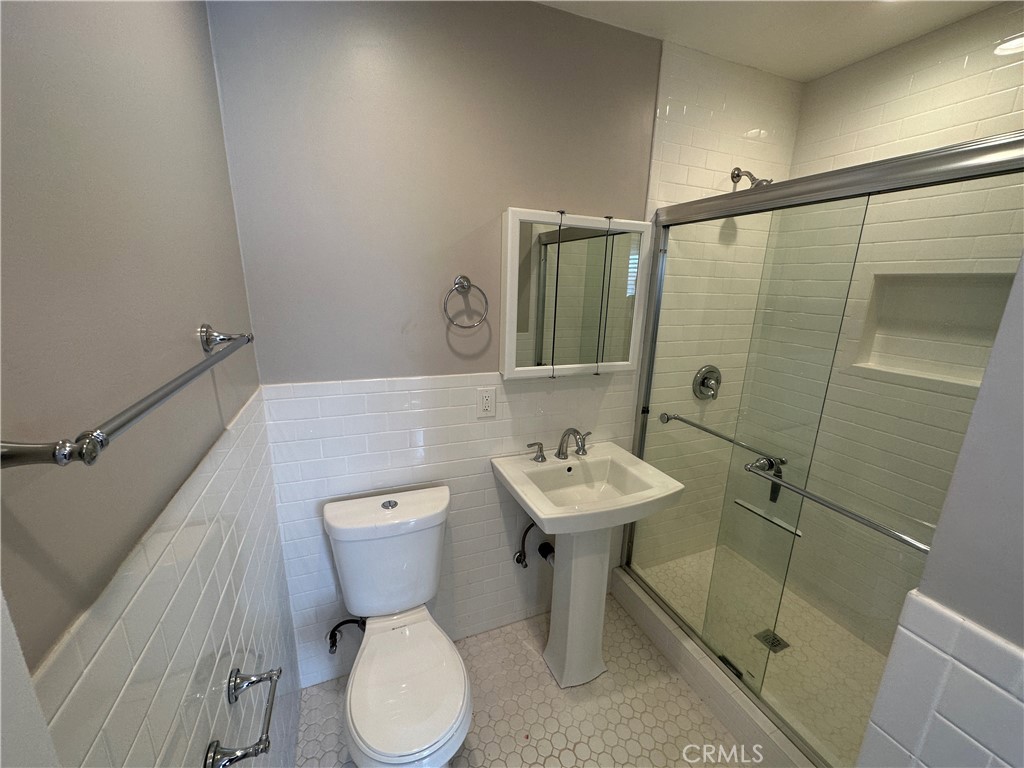 633 W Maple Avenue Property Photo 22