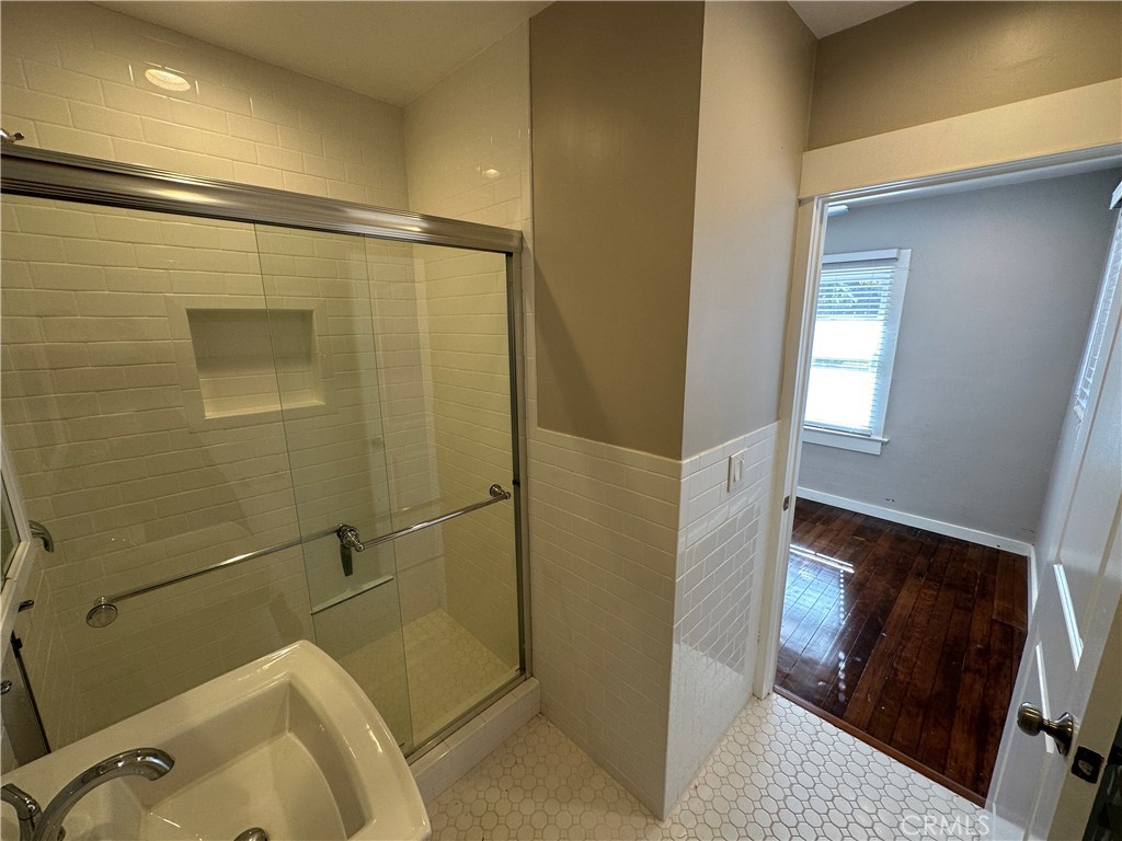 633 W Maple Avenue Property Photo 23
