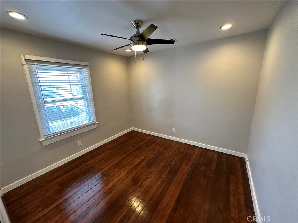 633 W Maple Avenue Property Photo 24