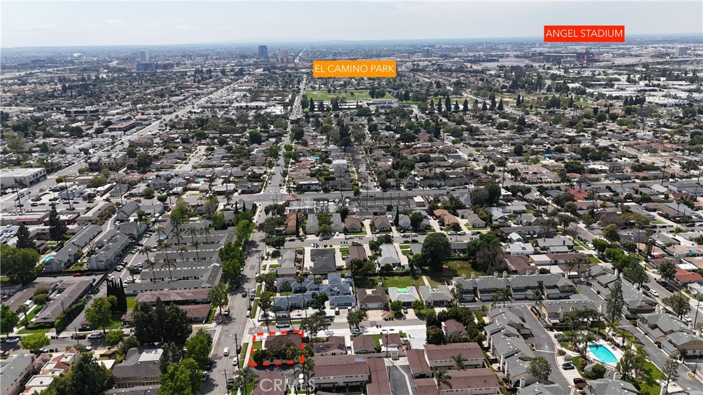 633 W Maple Avenue Property Photo 30