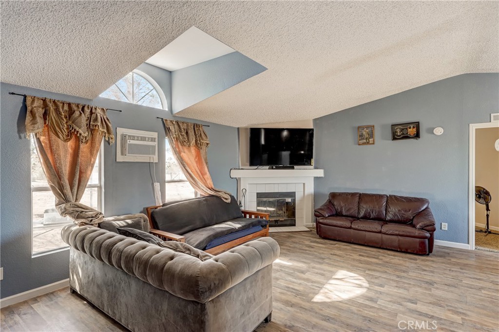 19032 Bonanza Trail Property Photo 6